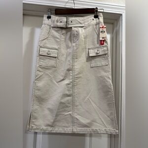 UNIONBAY 🆕🆕 Beige Hip-Hugger Skirt  Juniors Size 1